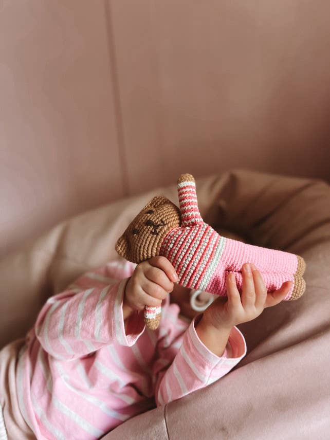 Crochet Baby Toy Flipps mid-pink trouser