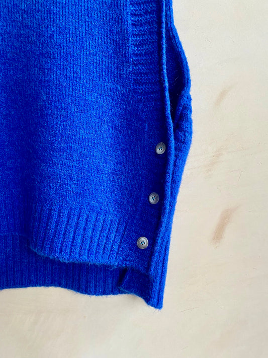 Side button knit vest -Blue-