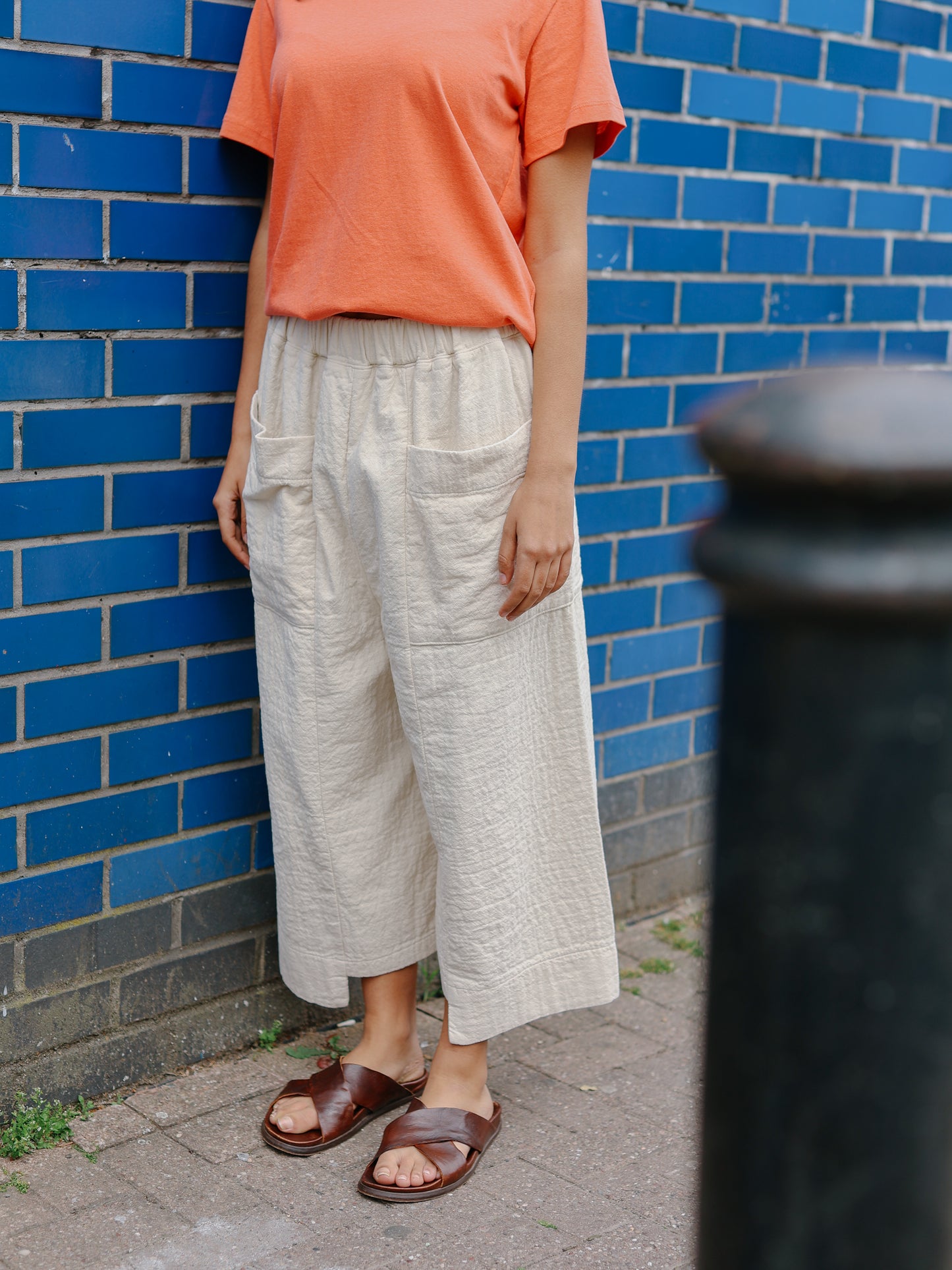 Textured cotton wide trousers light weight -IVORY-