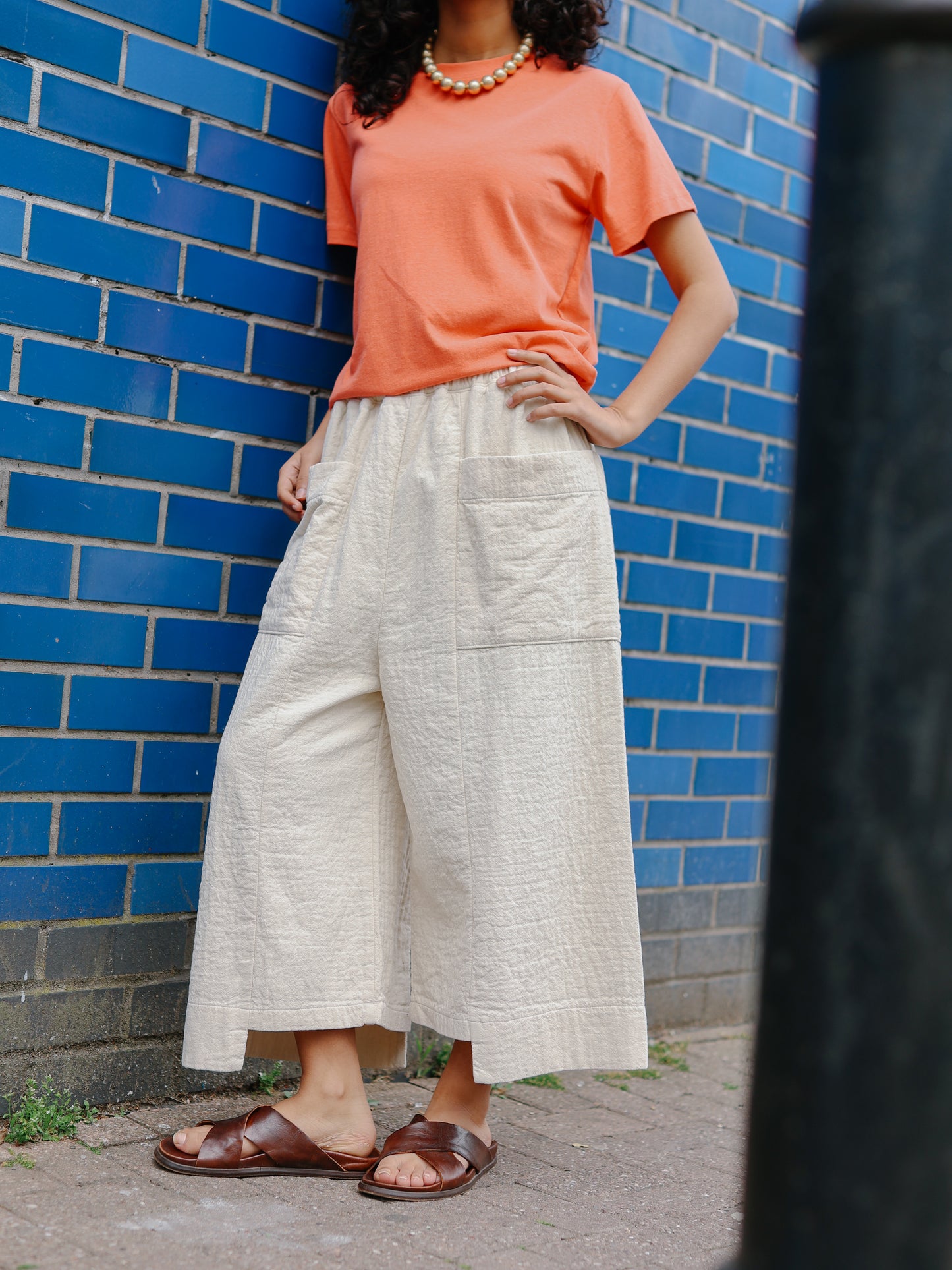 Textured cotton wide trousers light weight -IVORY-