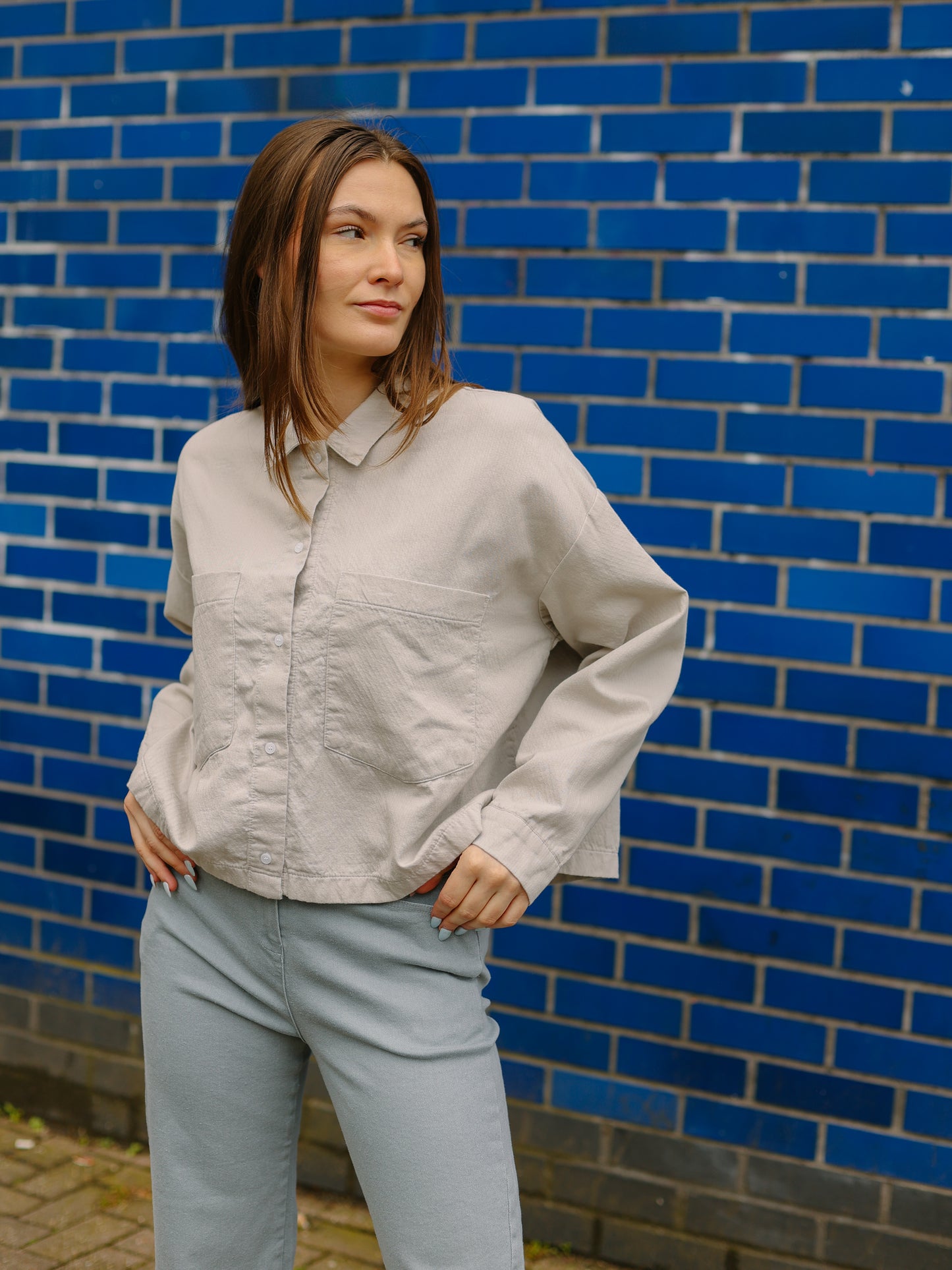 Front Two SQ pockets shirts -Beige-