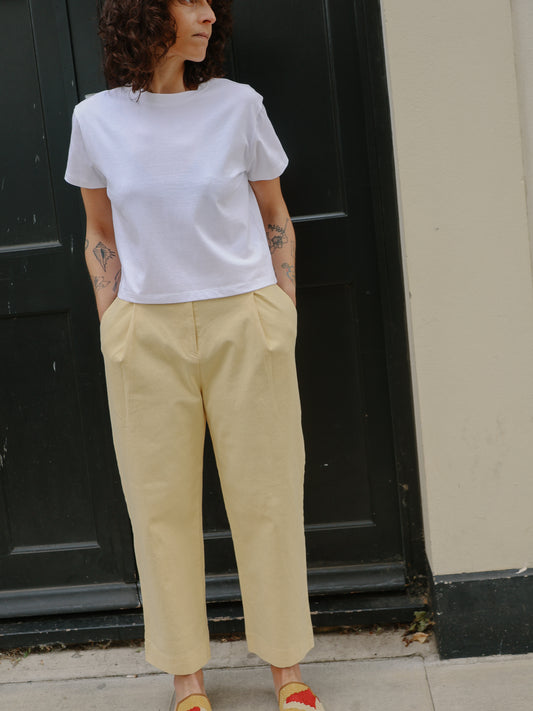 Pleated cropped trousers -Lemon Yellow-