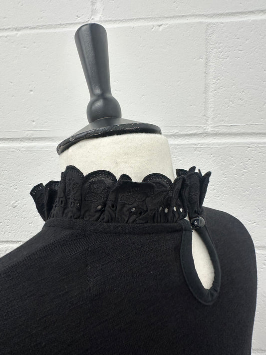 High neck lace top -BLACK-