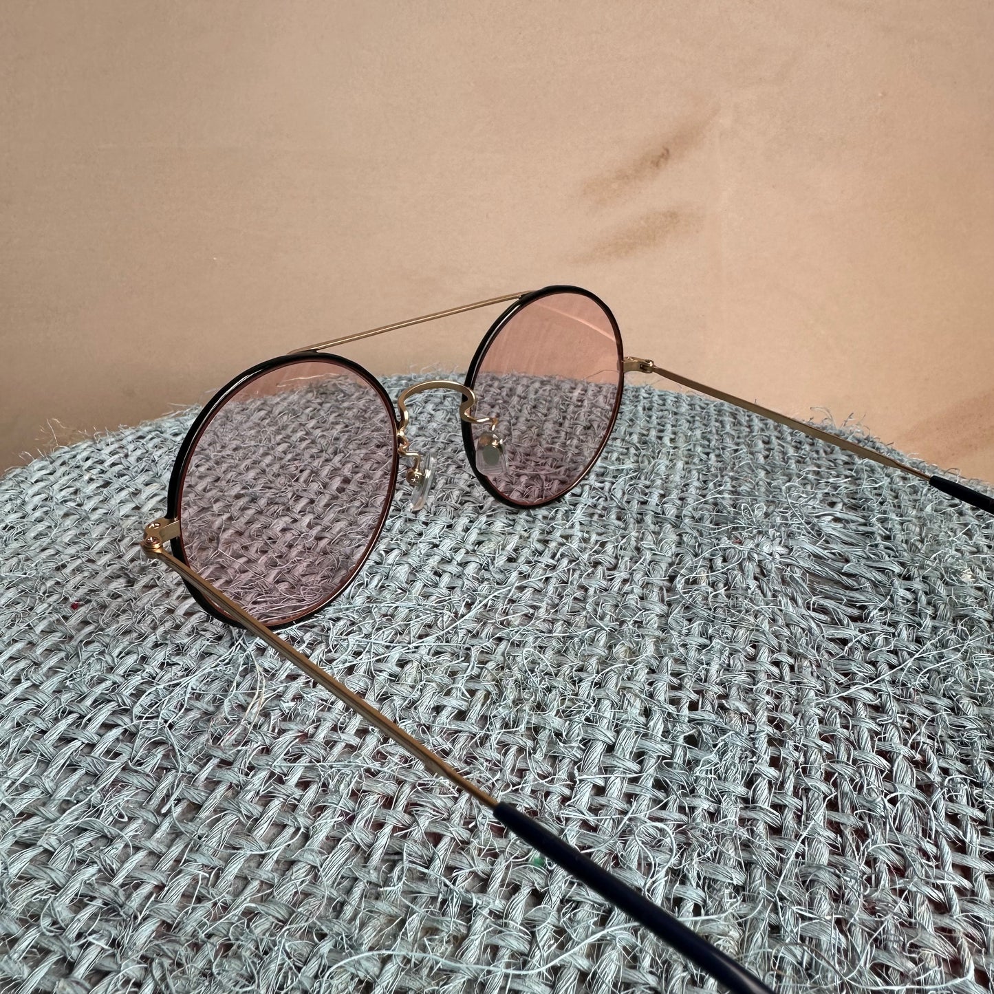 Effie st VERYNERD Sunglass Black titanium frame x pink lens UV400
