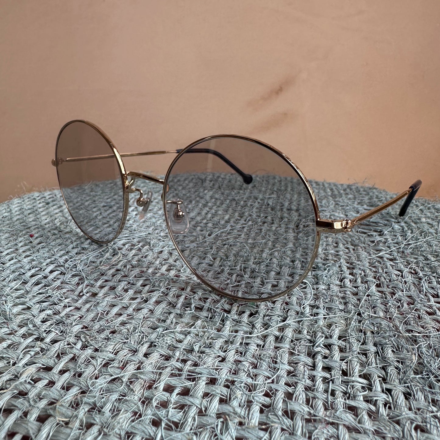 Bates Avenue 2 VERYNERD Sunglass White Gold Titanium frame x light grey lens UV400