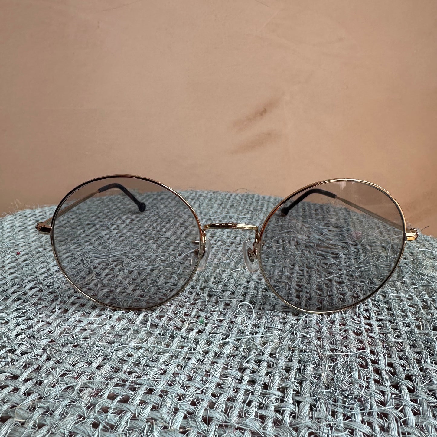 Bates Avenue 2 VERYNERD Sunglass White Gold Titanium frame x light grey lens UV400