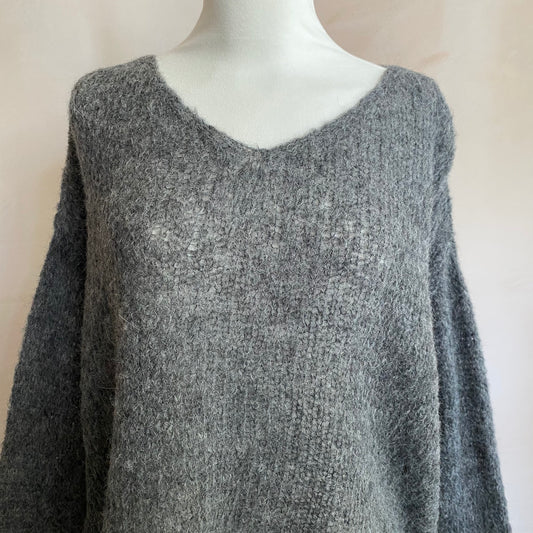 Milenia Loom V-neck Alpaca Jumper -Dark grey-