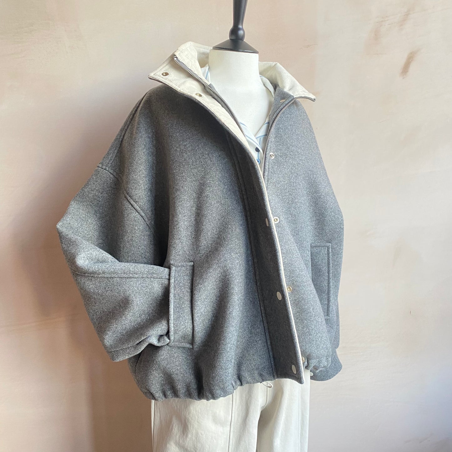 White Corduroy Collar Zip Up JK -Navy-