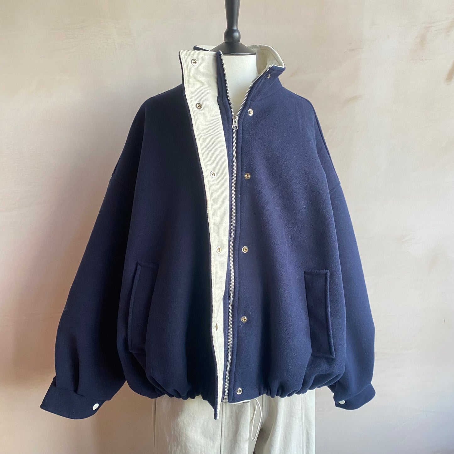 White Corduroy Collar Zip Up JK -Navy-