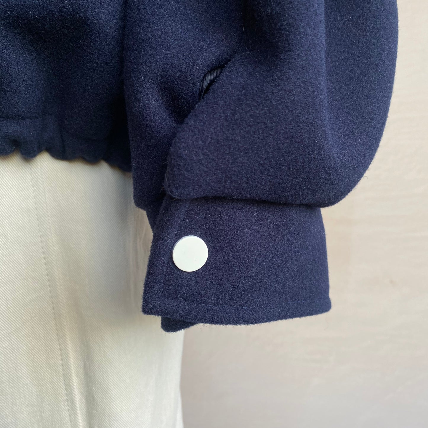 White Corduroy Collar Zip Up JK -Navy-