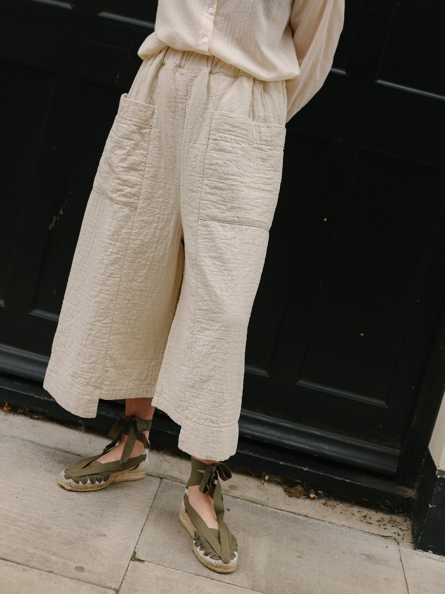 Textured cotton wide trousers light weight -IVORY-