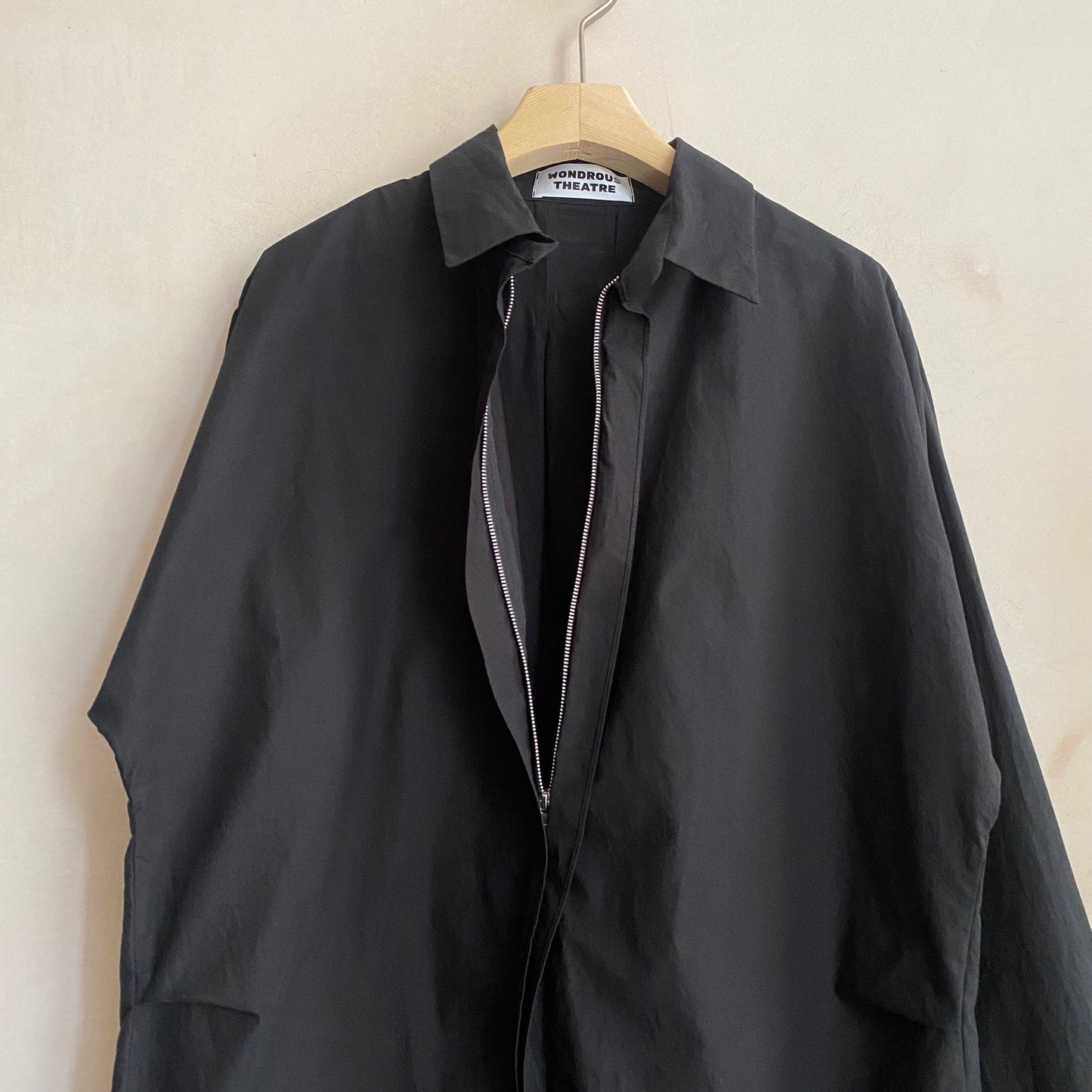 Zip front long shirts -Black-