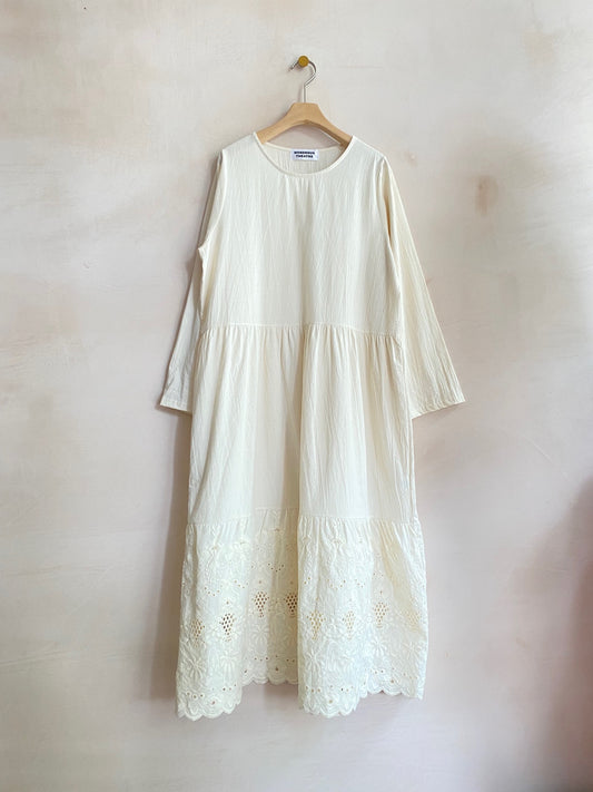 Bottom lace cotton dress -ivory-