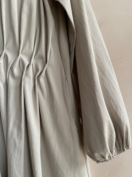 Front tuck dress -ivory-