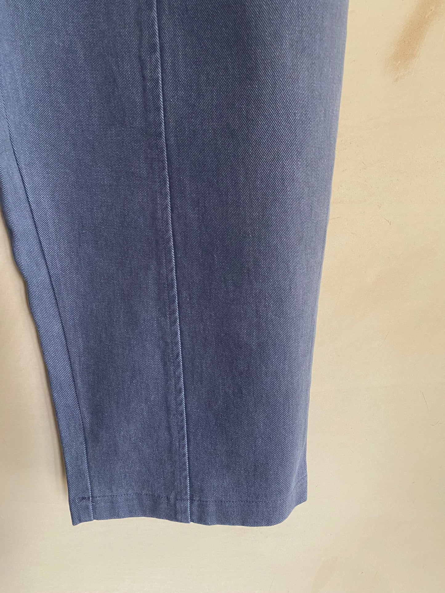 Cropped Baggy Trousers with Floppy Front Pockets -Blue-