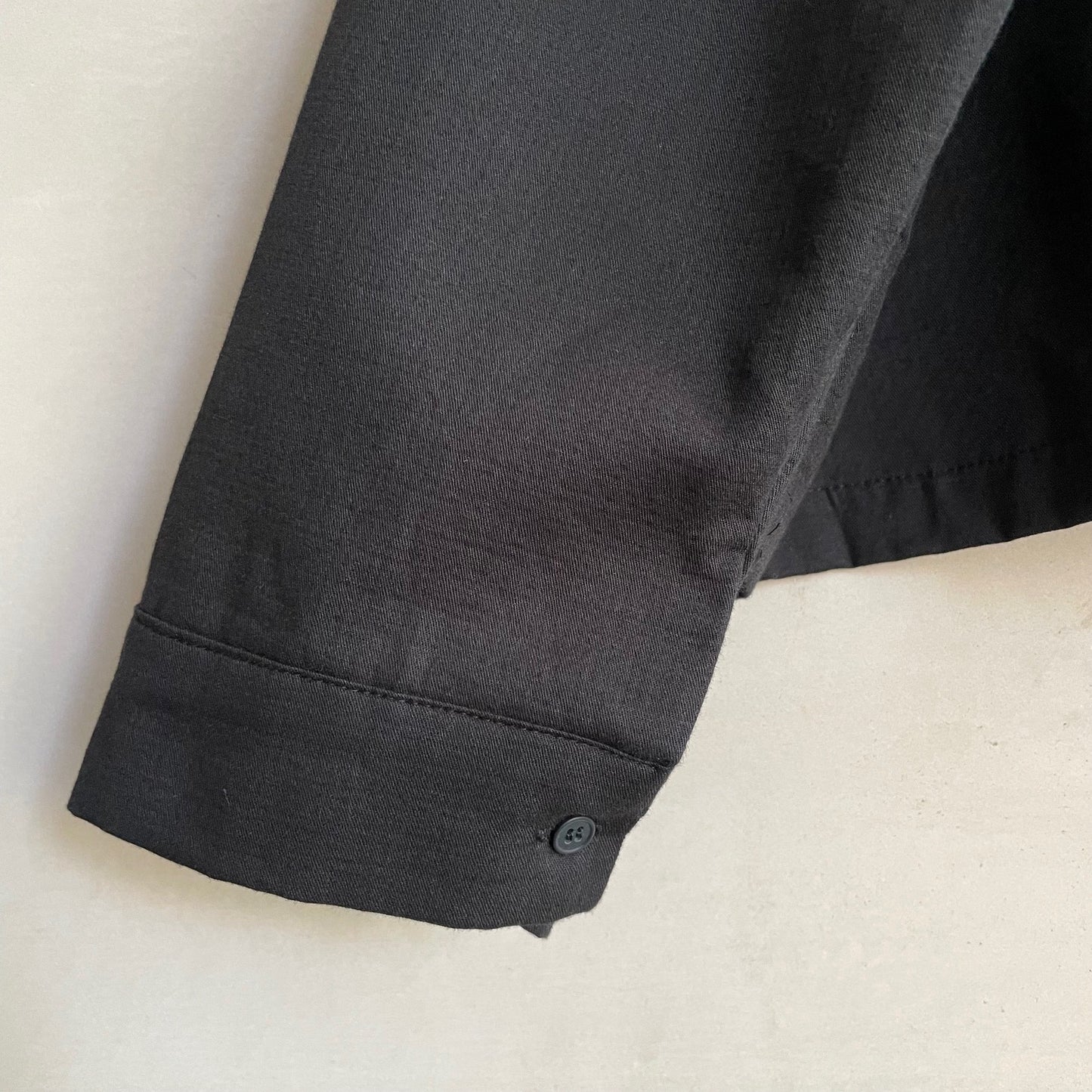 Front Two SQ pockets shirts -Black-