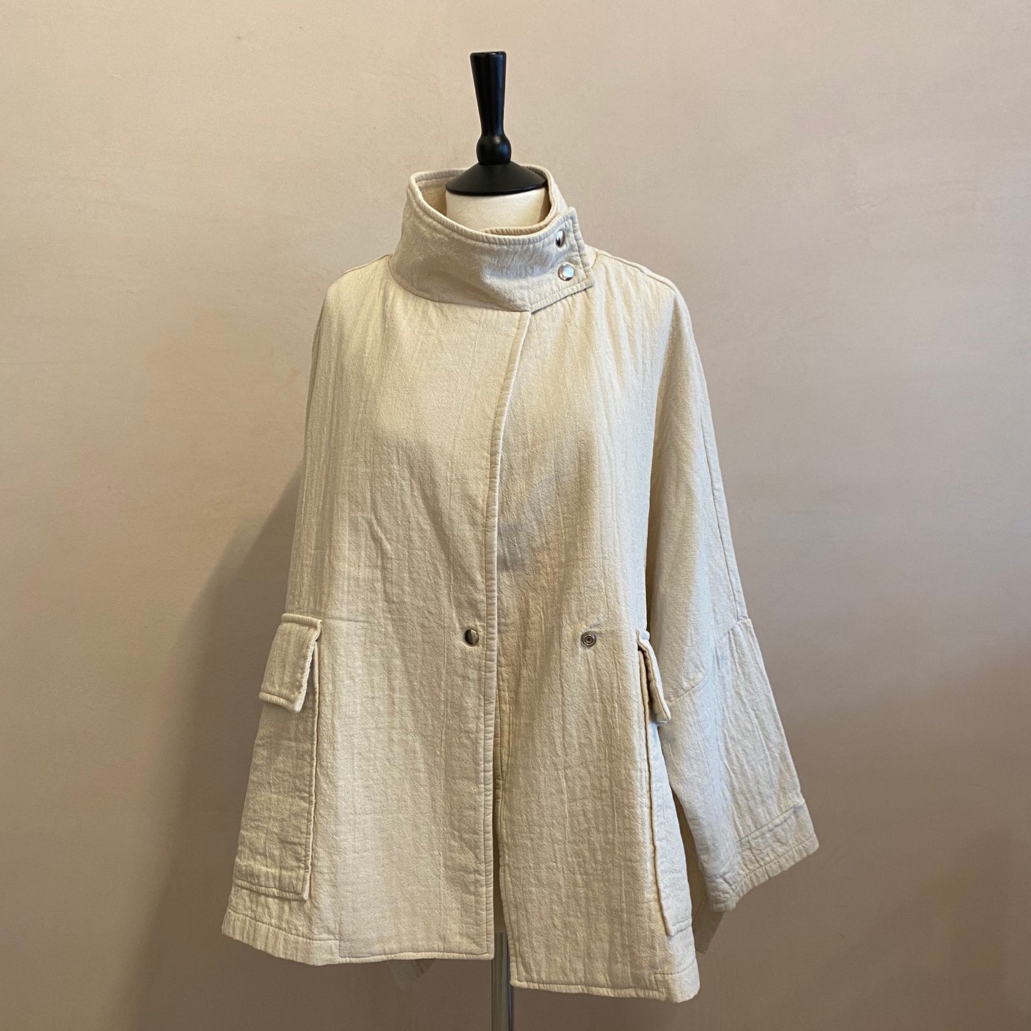 High neck kimono textured cotton Jackets -Ivory-