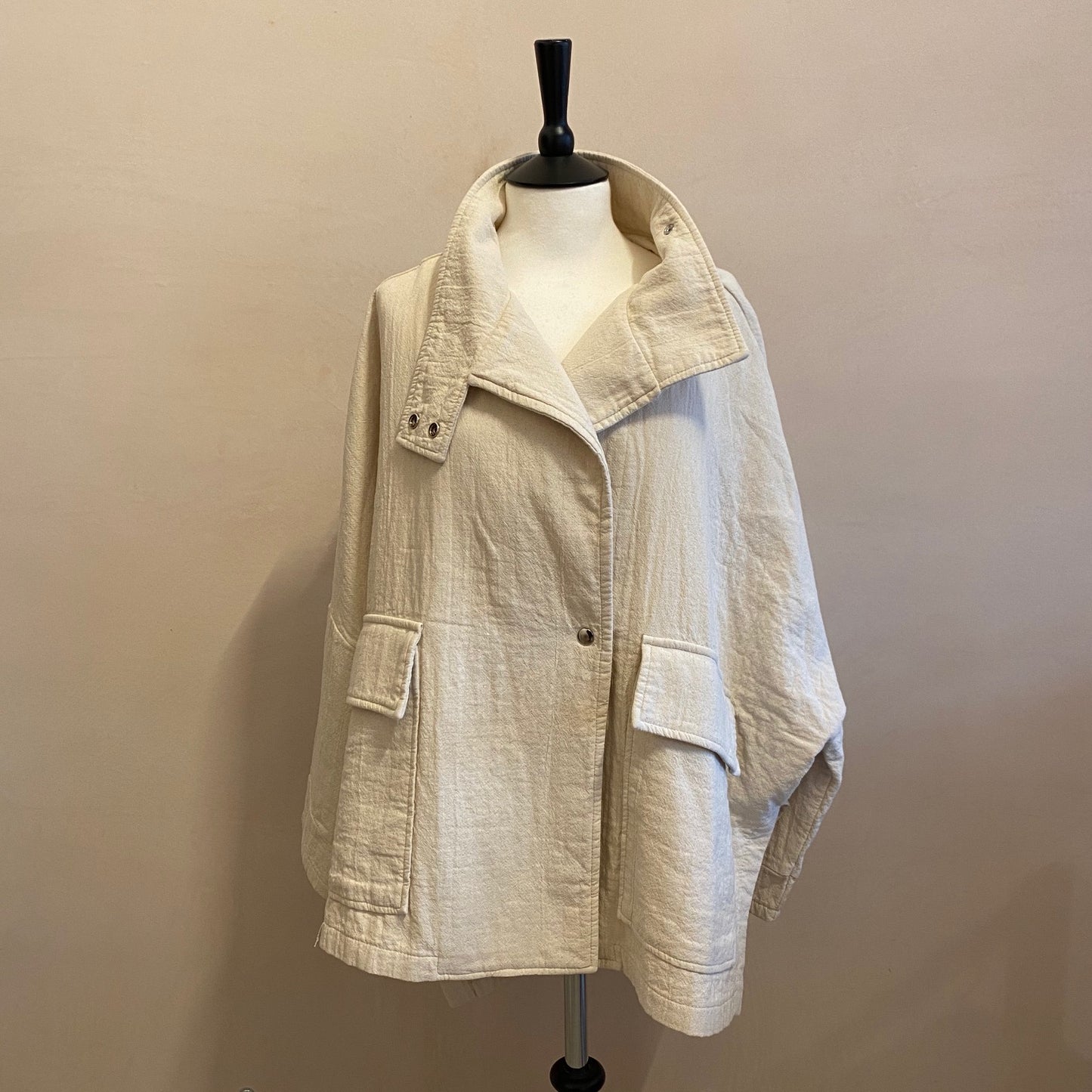 High neck kimono textured cotton Jackets -Ivory-