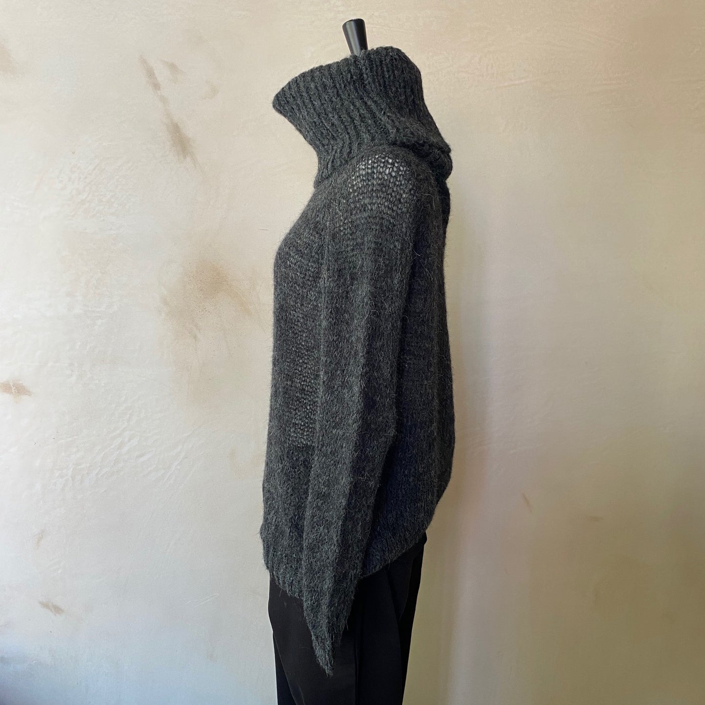 Emine Loom Roll Neck Raglan Sweater -Anthracite Grey-