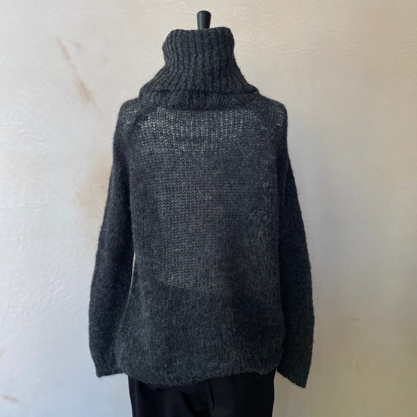 Emine Loom Roll Neck Raglan Sweater -Anthracite Grey-