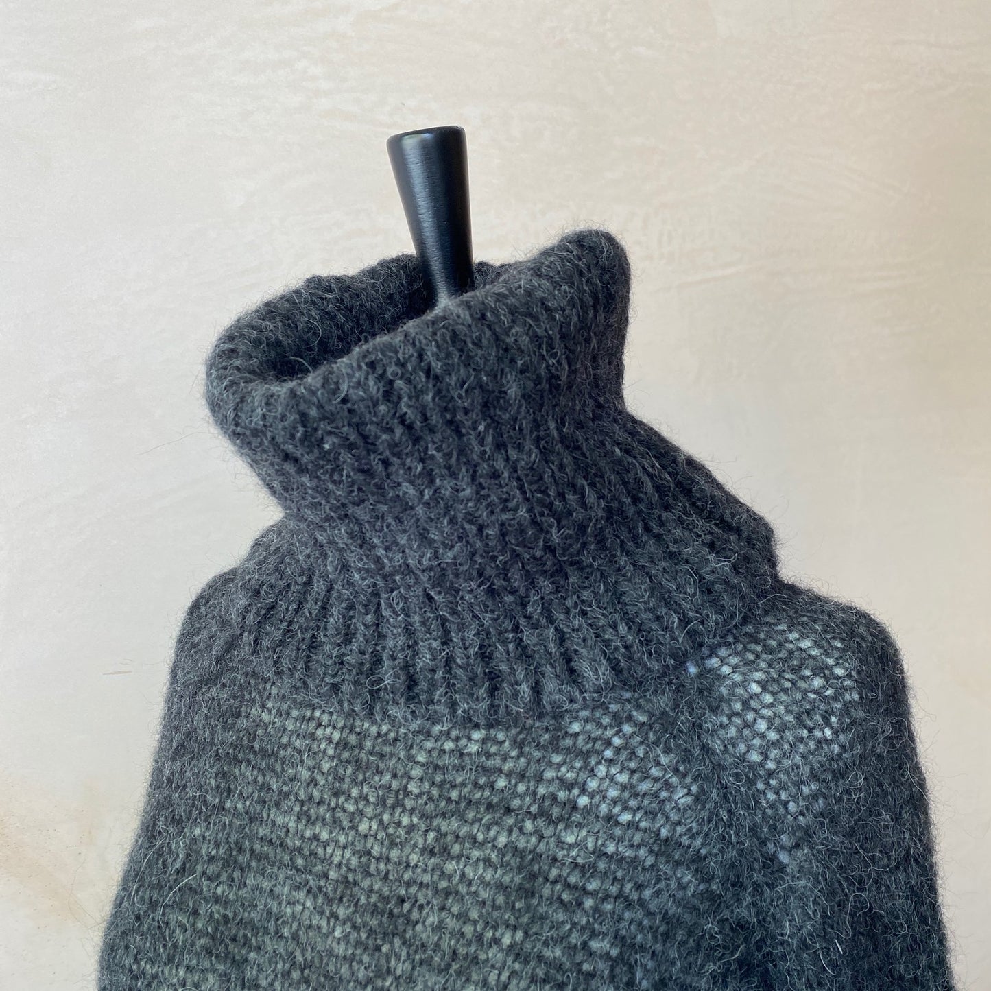 Emine Loom Roll Neck Raglan Sweater -Anthracite Grey-