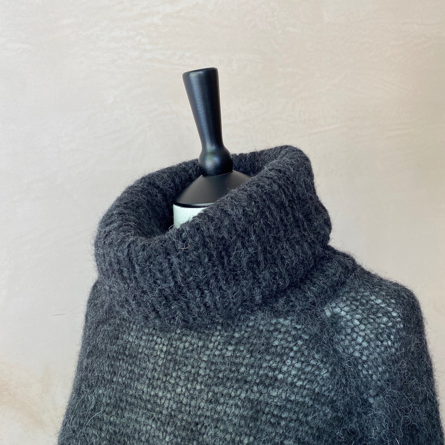 Emine Loom Roll Neck Raglan Sweater -Anthracite Grey-