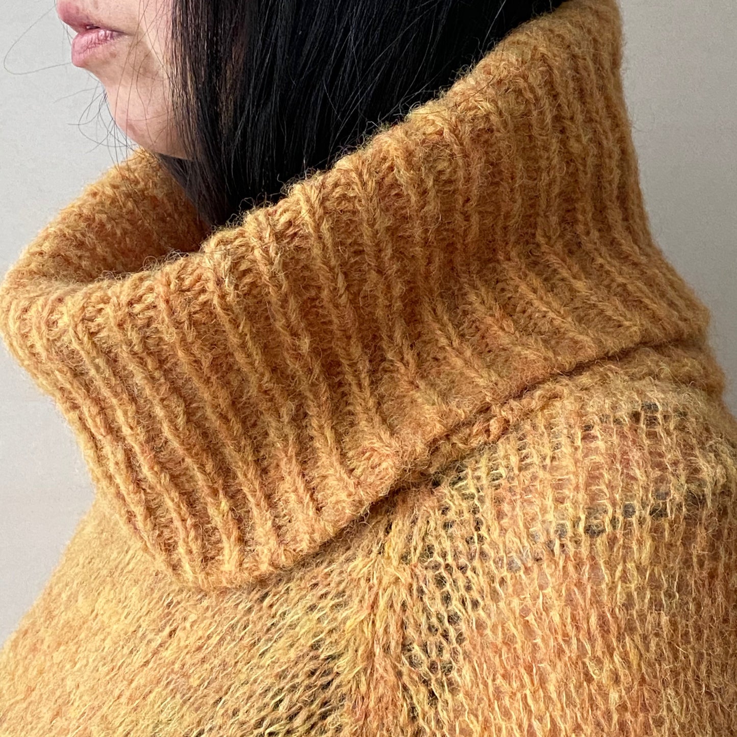 Emine Loom Roll Neck Raglan Jumper -Amber-