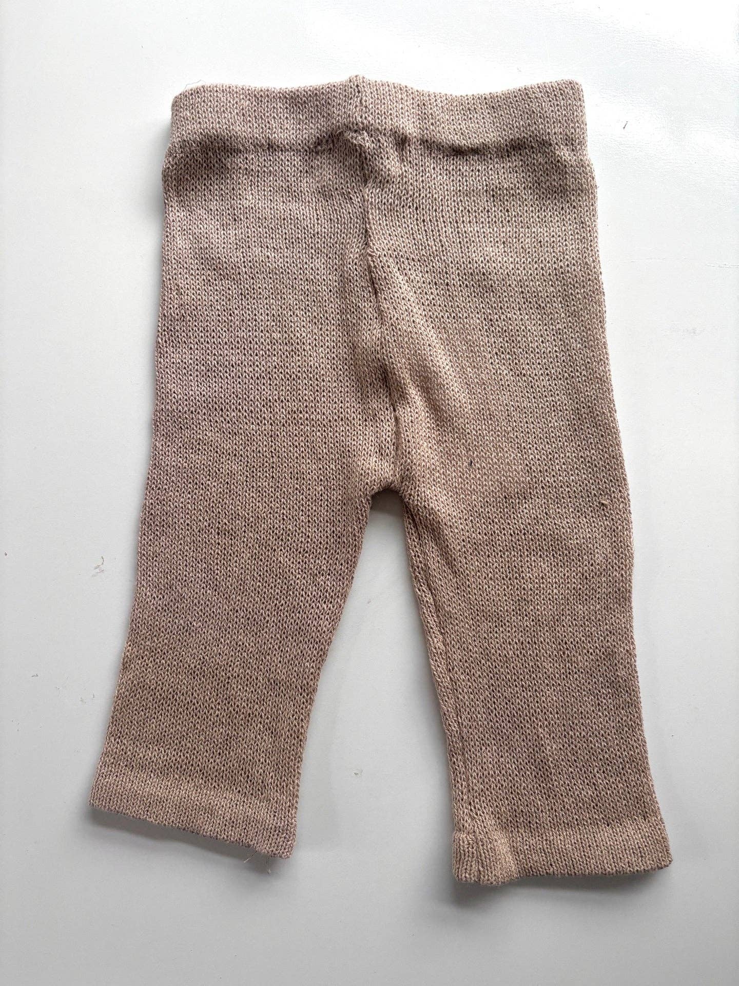 Lightweight organic cotton knit baby trousers: Sand / 6-12 / With crochet trim