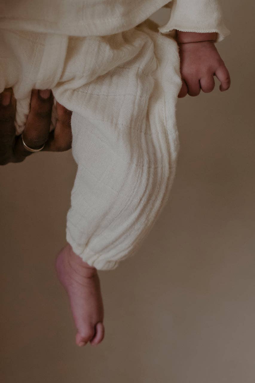 Organic cotton muslin baby pyjamas: 3-6