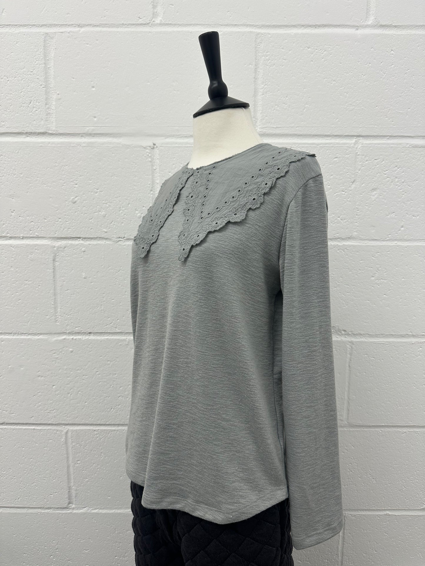V Lace collar Top　-Bluegrey-