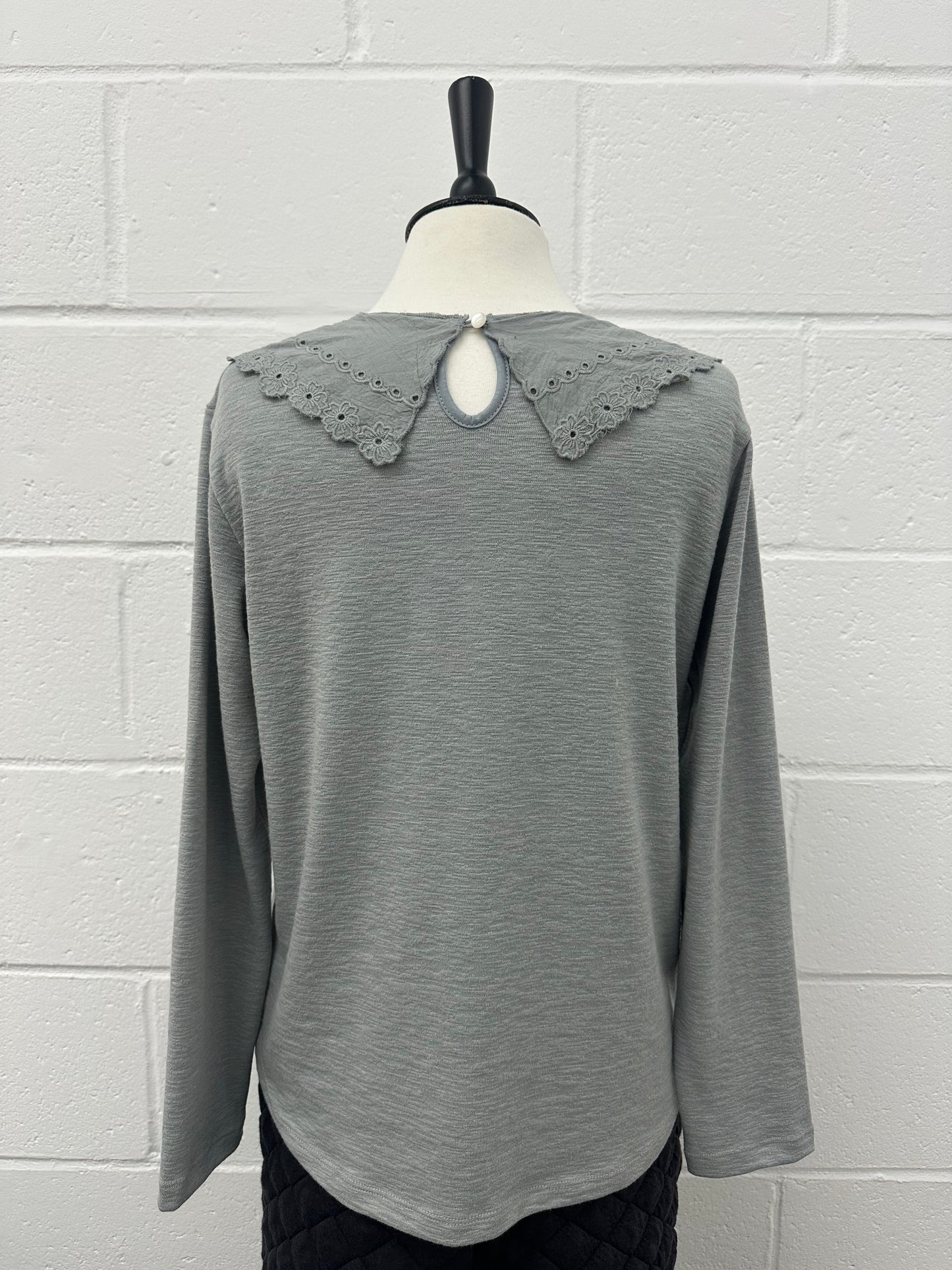 V Lace collar Top　-Bluegrey-