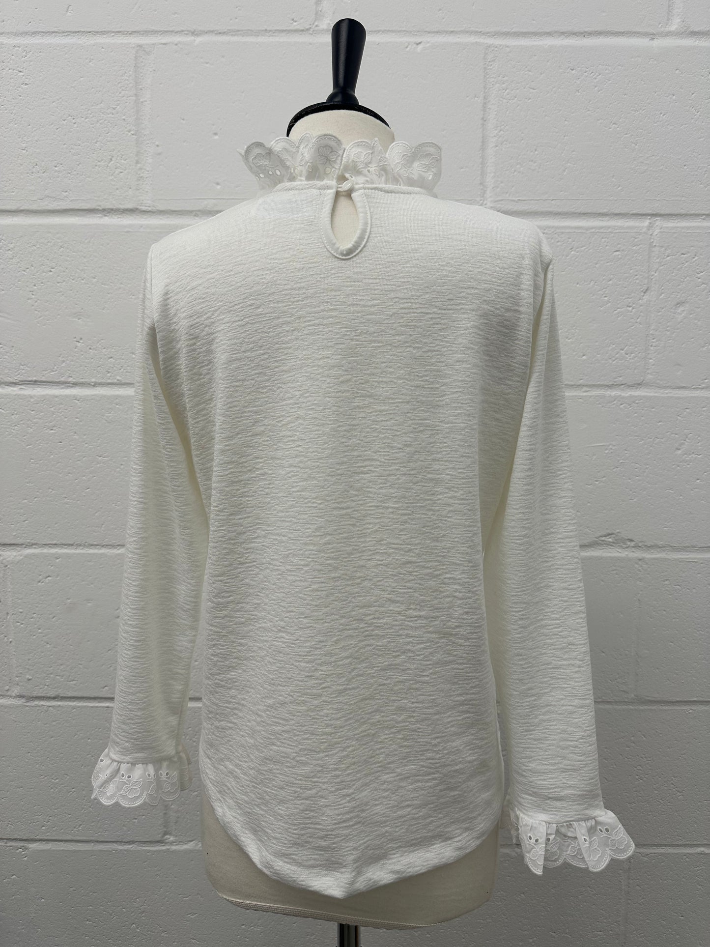 High neck lace top -WHITE-