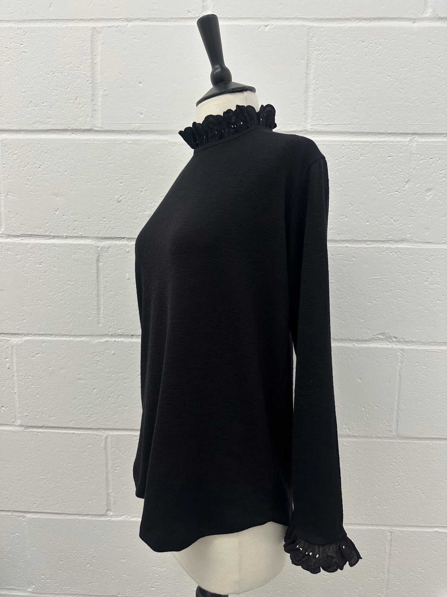 High neck lace top -BLACK-
