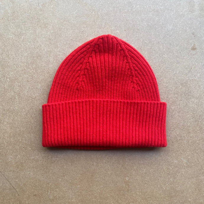 Beanie hat -chilli- By green grove wevers