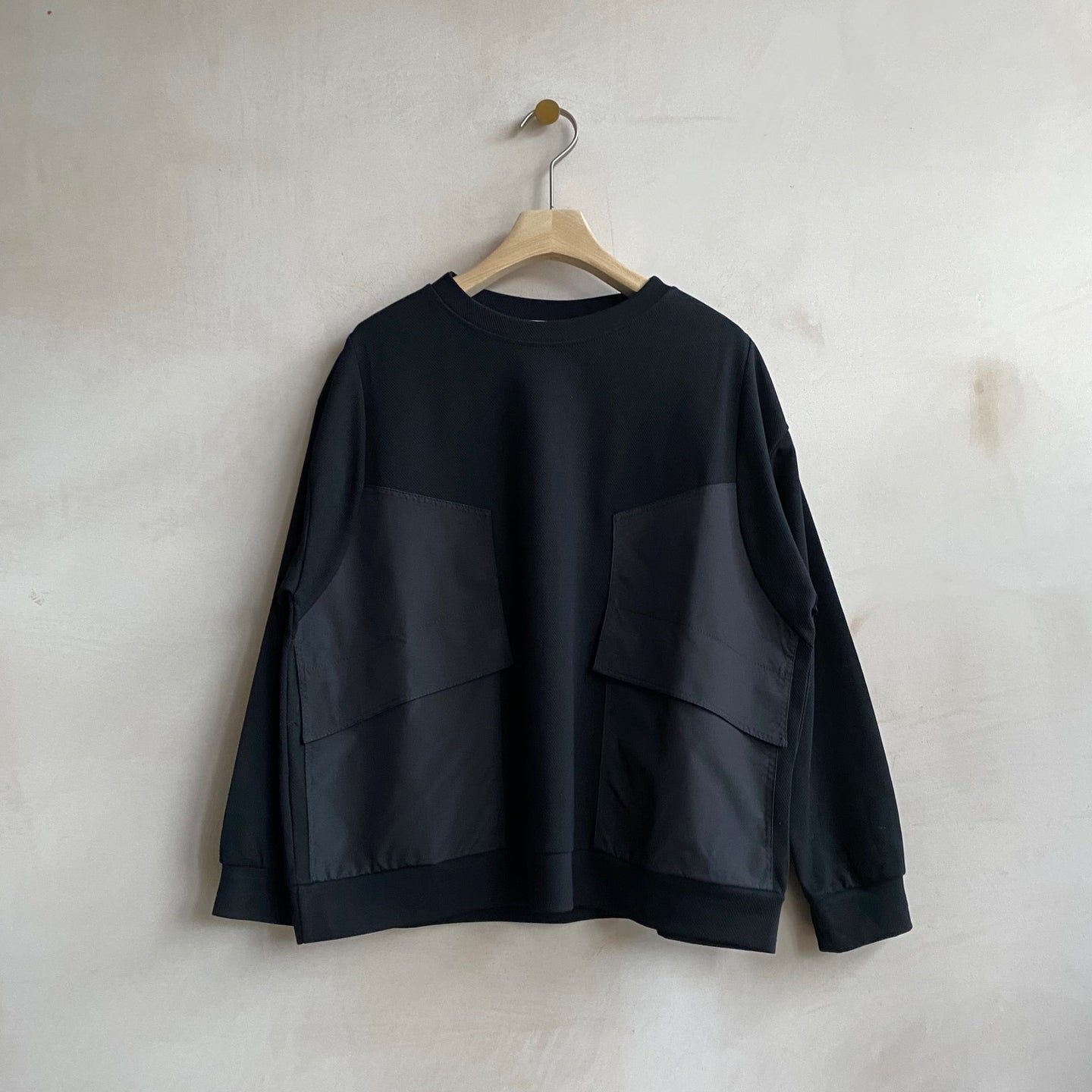 BIG POCKET TOPS -Black-