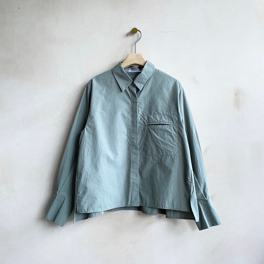 HIDE BUTTON CROPPED SHIRTS -Khaki-