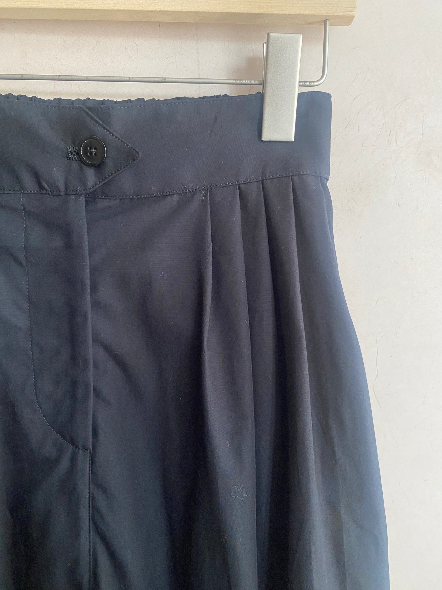 Barrel Leg wide trousers -Black-