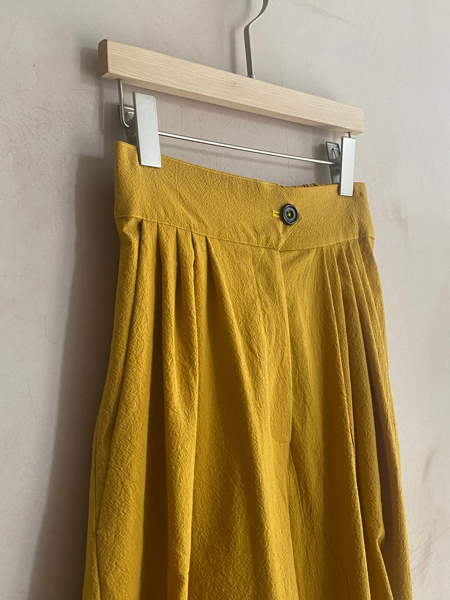 Washed Cotton Barrel Leg Trousers in Yellow