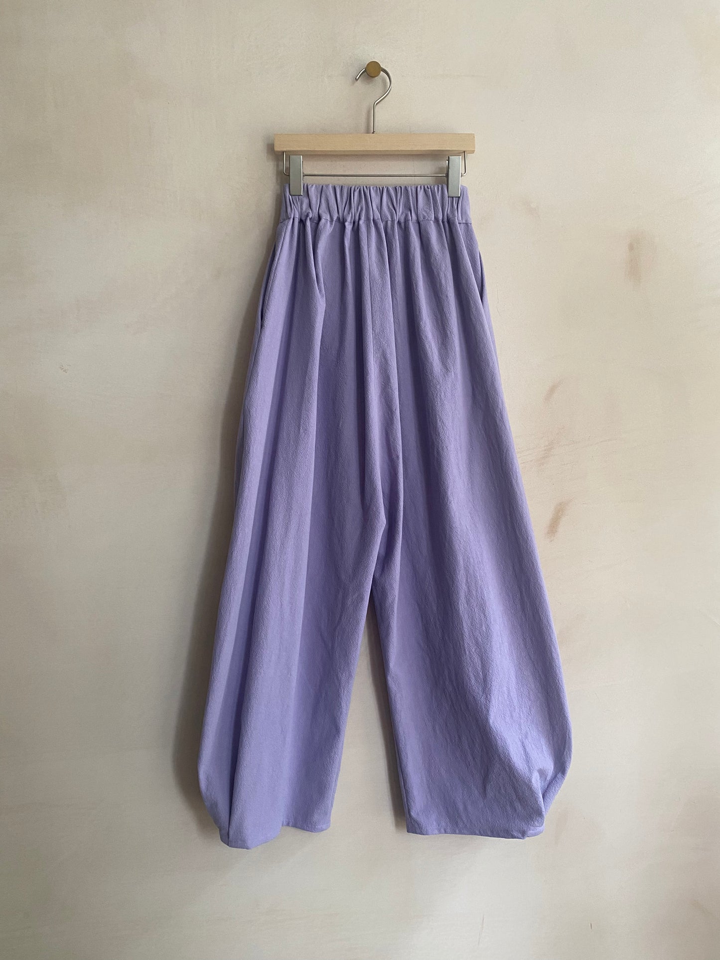 Washed Cotton Barrel Leg Trousers in Lilac