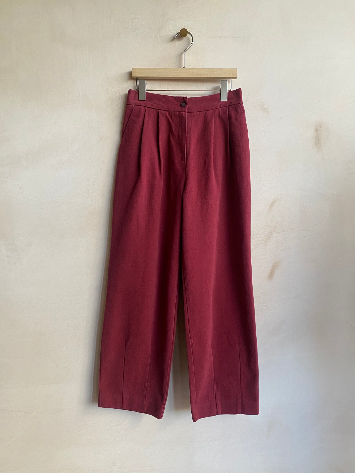 Pleated leg trousers -Burgundy-