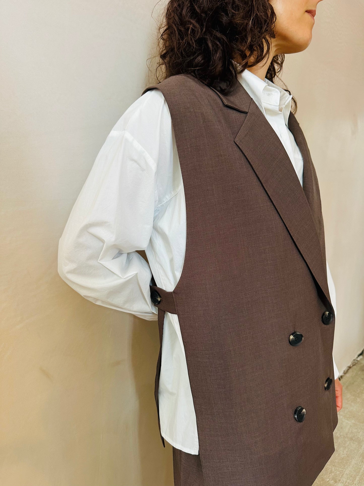 Side open button Vest -BROWN-