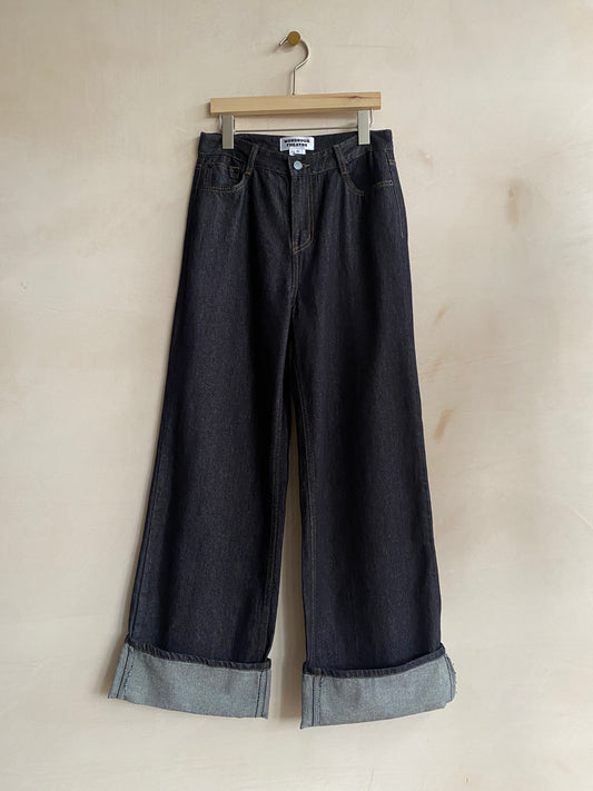 Folded bottom Indigo Jeans -denim-