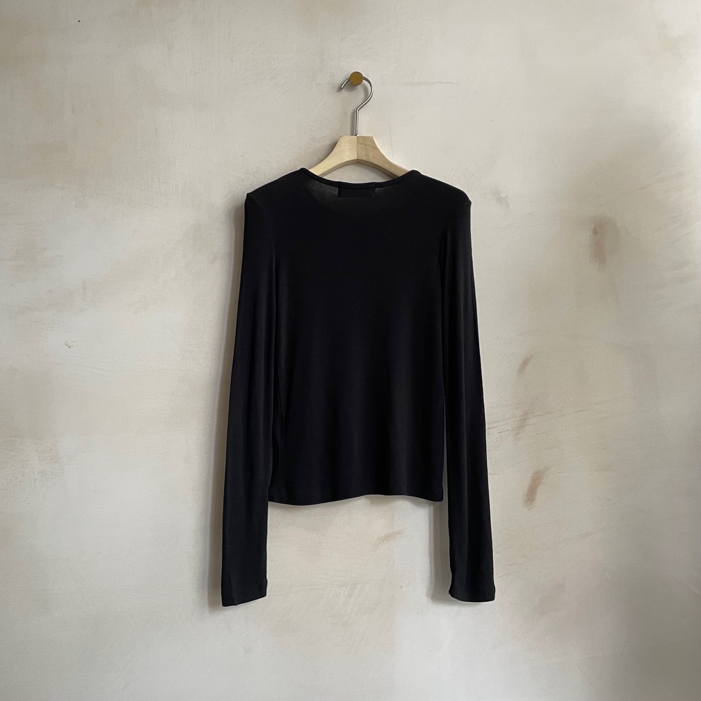 Bamboo Rayon round neck L/S Top -Black-