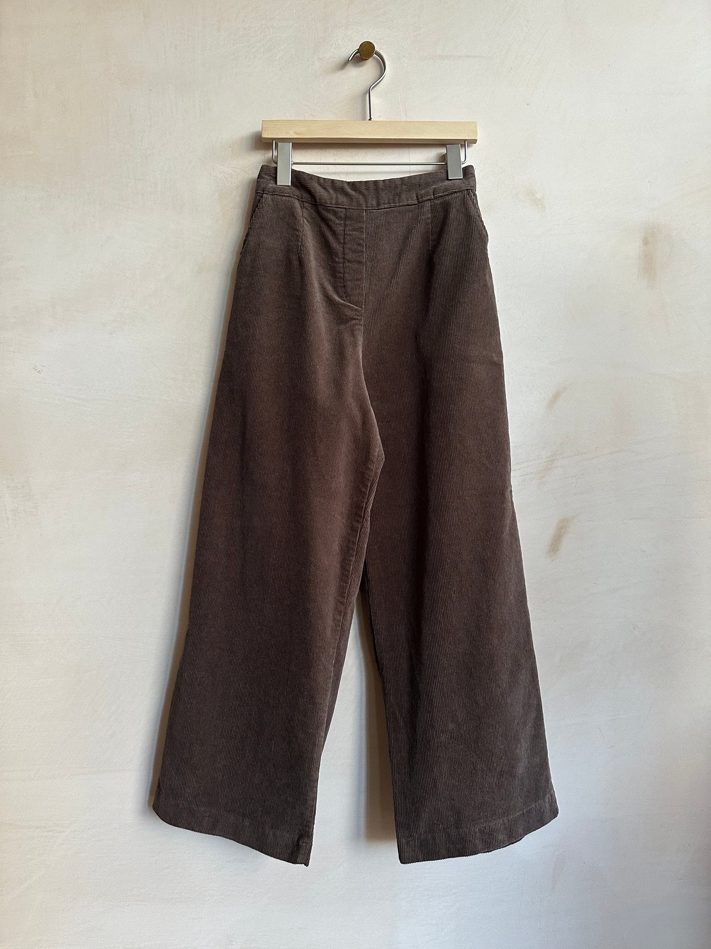 Stright corduroy Trousers -Brown-