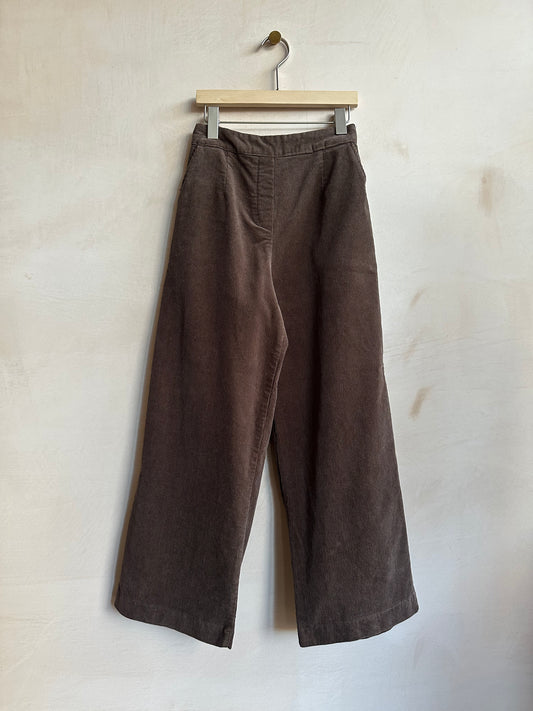Stright corduroy Trousers -Brown-