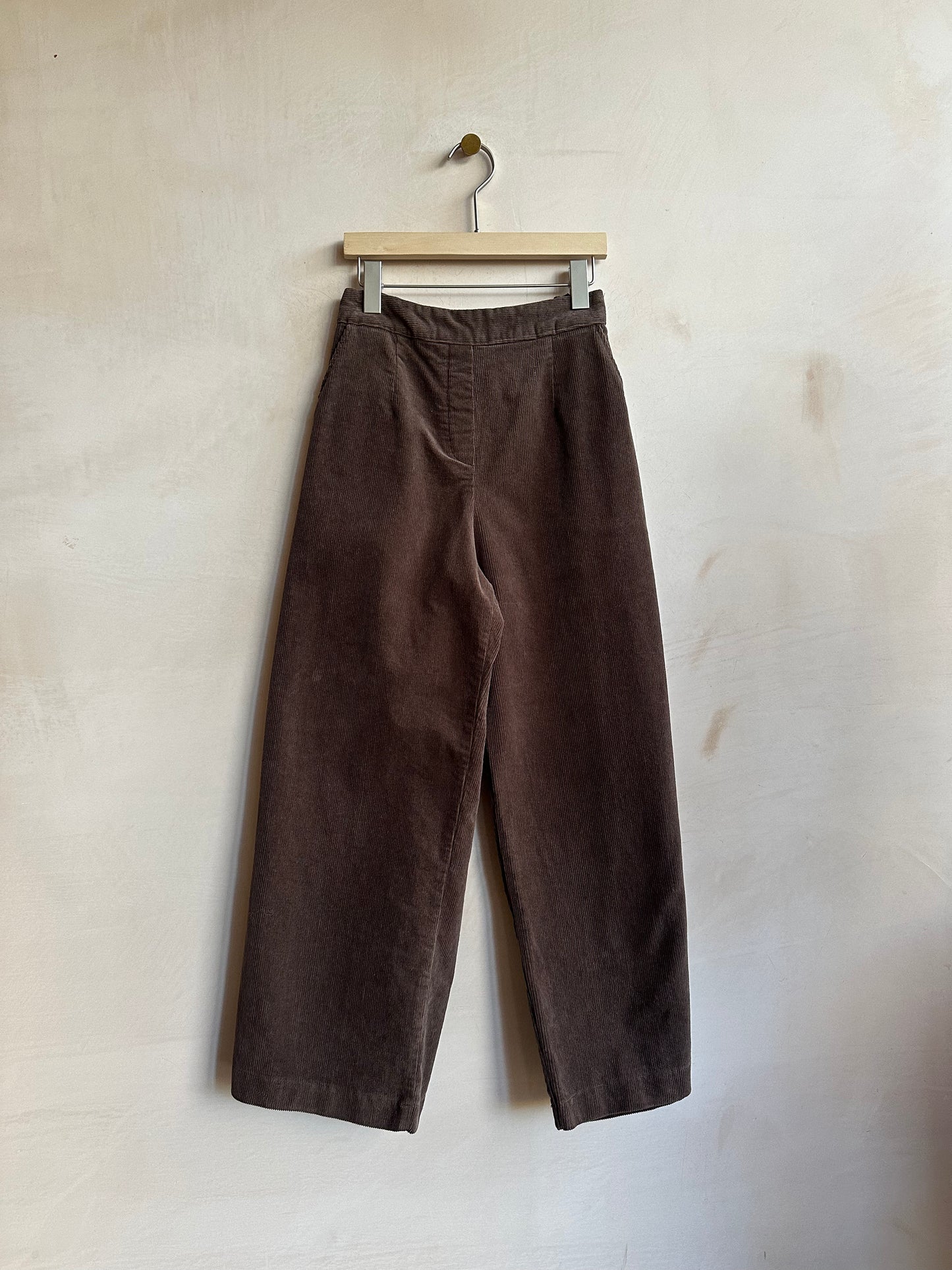 Stright corduroy Trousers -Brown-