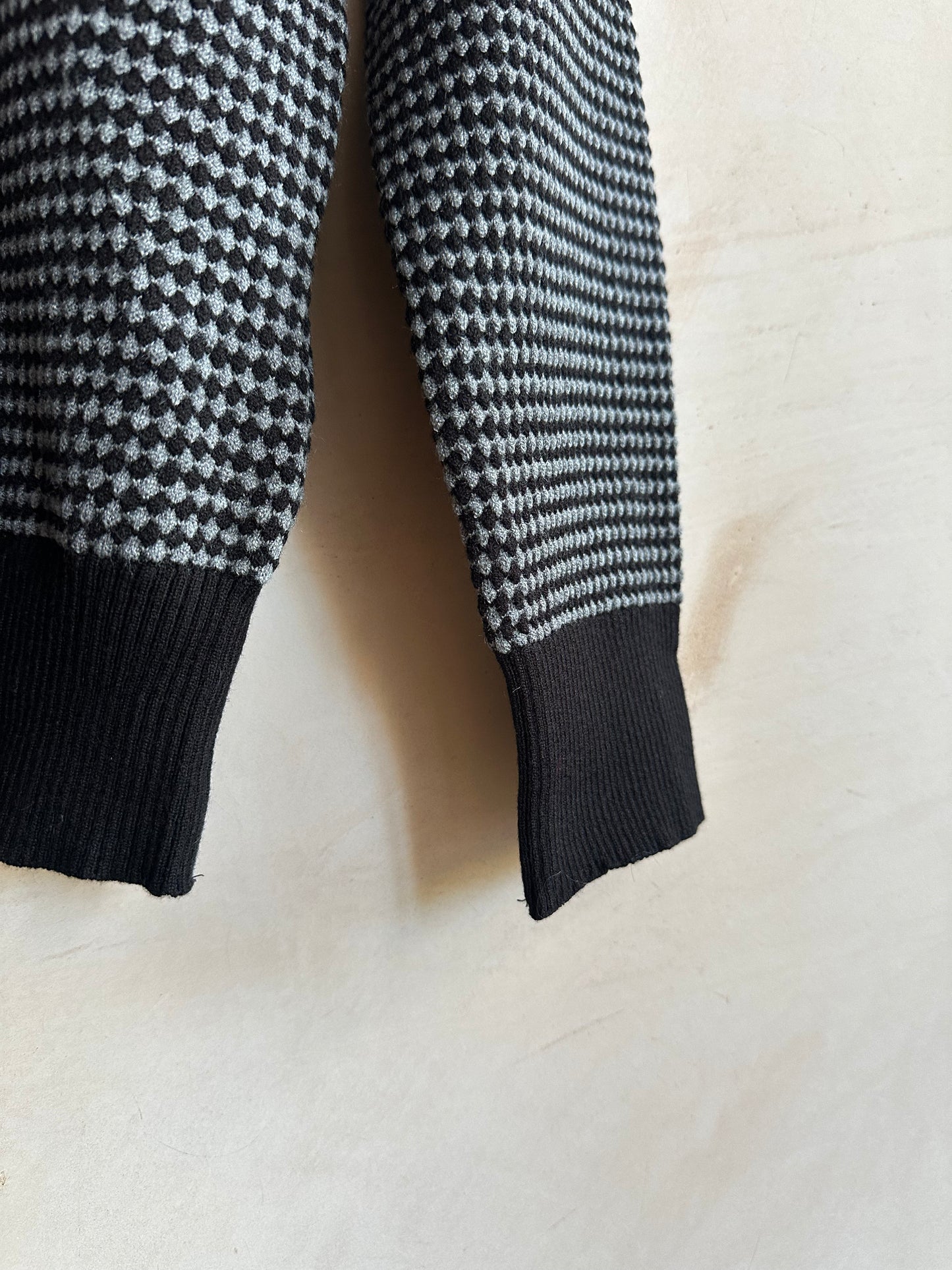 Two tone Diamond pattern turtle knit  -Black-