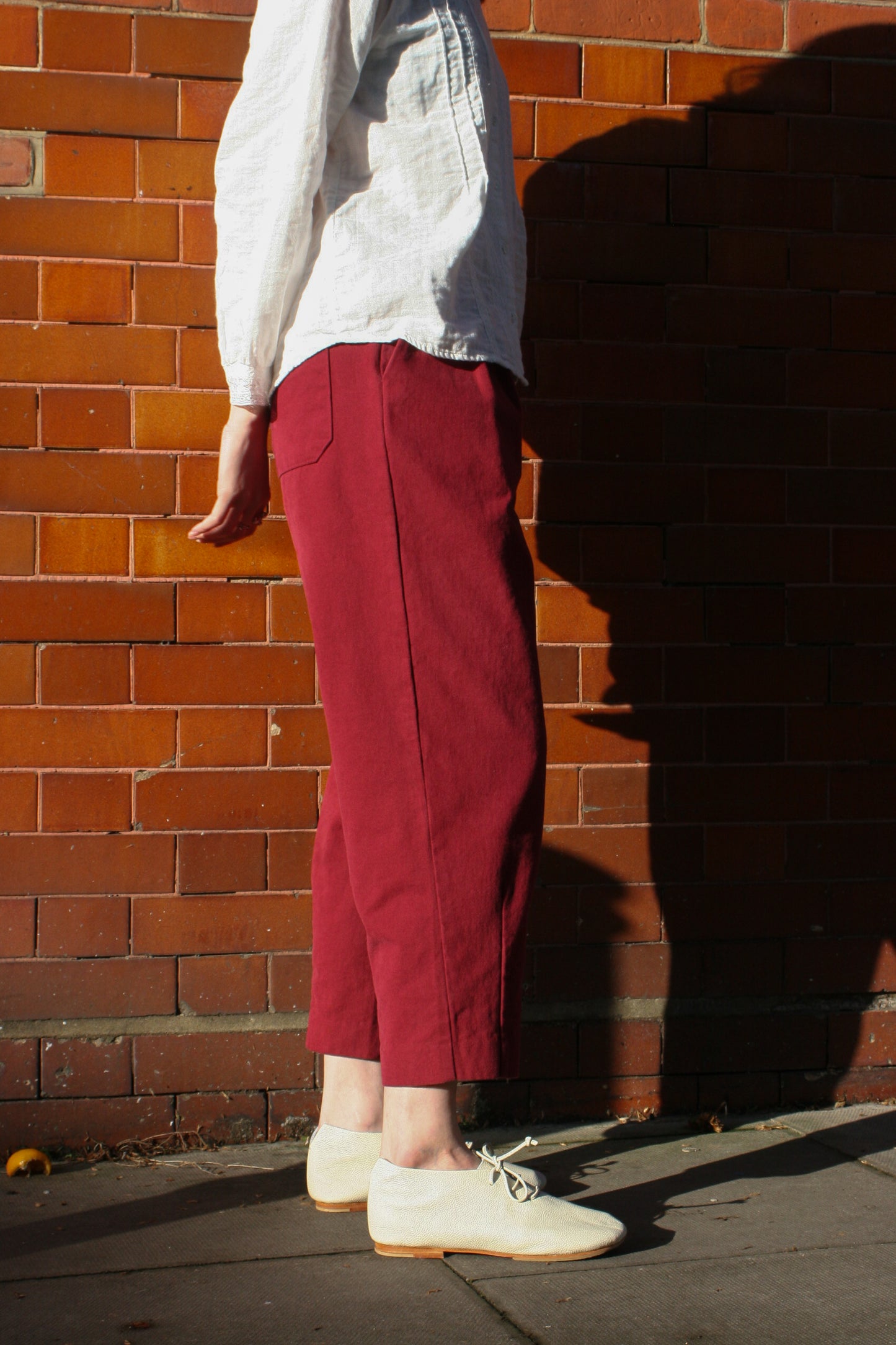 Pleated leg trousers -Burgundy-