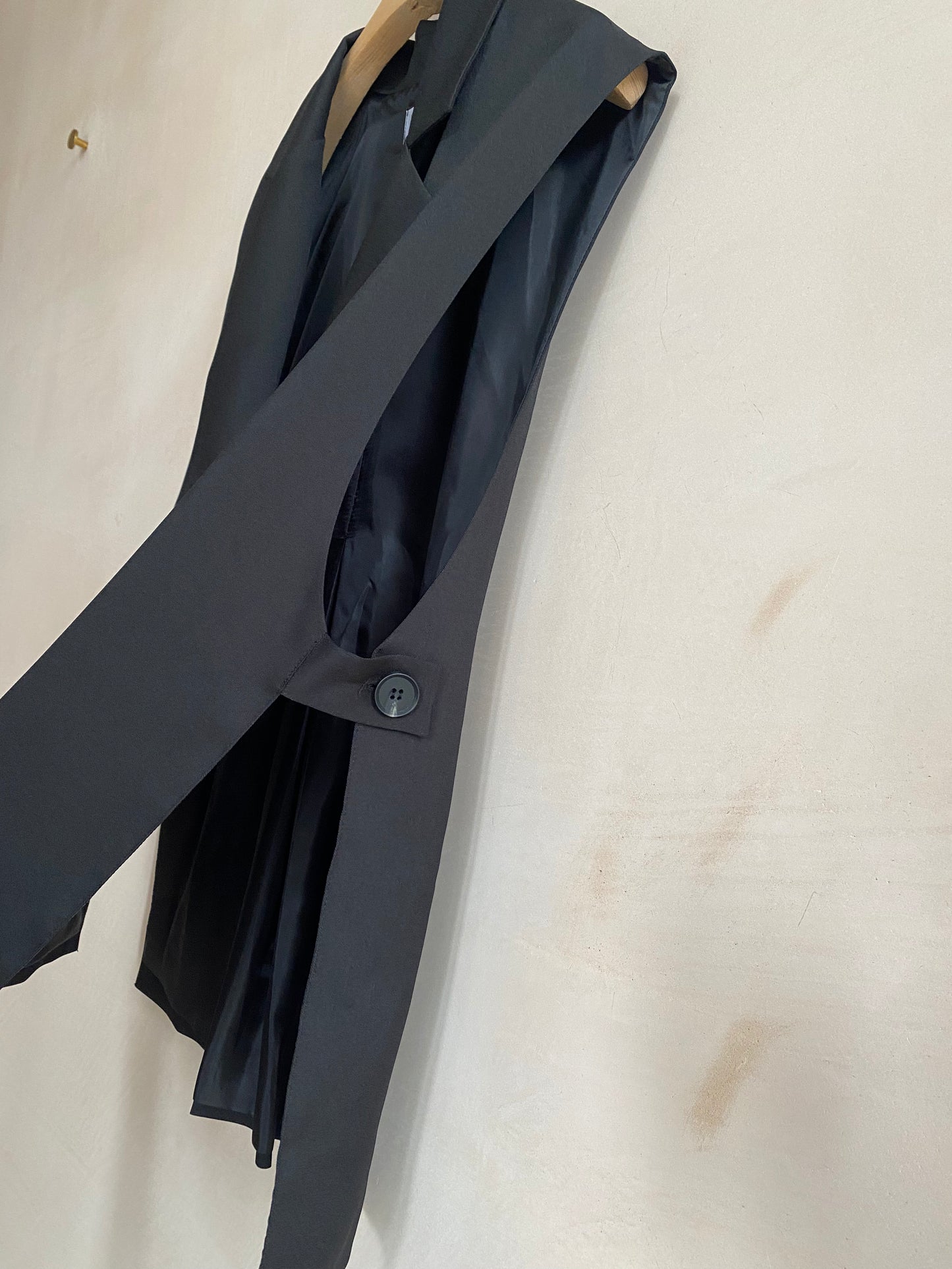 Side open button Vest -Black-