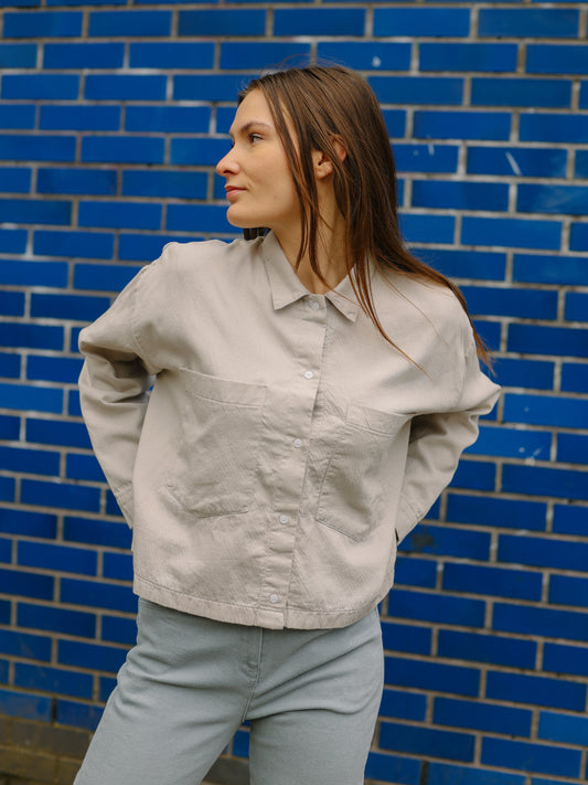 Front Two SQ pockets shirts -Beige-